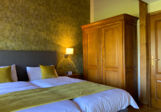 Ferme château Laneffe, location de chambre d'hôtes 3 personnes, Tournesol