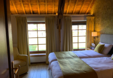 Ferme château Laneffe, location de chambre d'hôtes 3 personnes, Tournesol