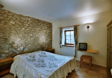 Ferme château Laneffe gîte étable 8 personnes chambre