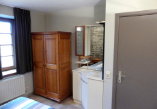Ferme château Laneffe gîte étable 8 personnes chambre