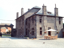 ferme-chateau-laneffe-gite-de-la-dependance-14-personnes