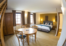Ferme château Laneffe, location de chambre d'hôtes 5 personnes reine des près