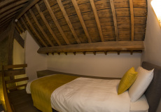 Ferme château Laneffe, location de chambre d'hôtes 3 personnes, Tournesol